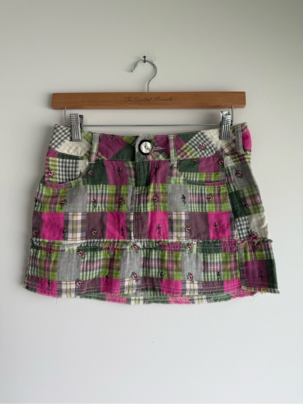 Candie’s Patchwork Plaid Mini Skirt Embroidered Floral Y2K Size 0